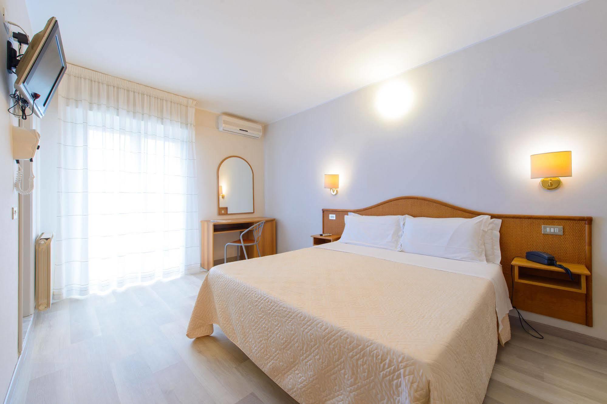 Hotel Falco 里乔内 外观 照片